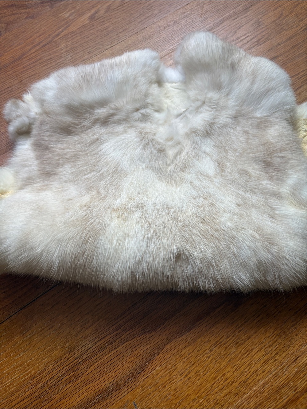 B0070 Natural Cream Rabbit Fur Pelt Soft Plush Texture - Picture 3 of 4